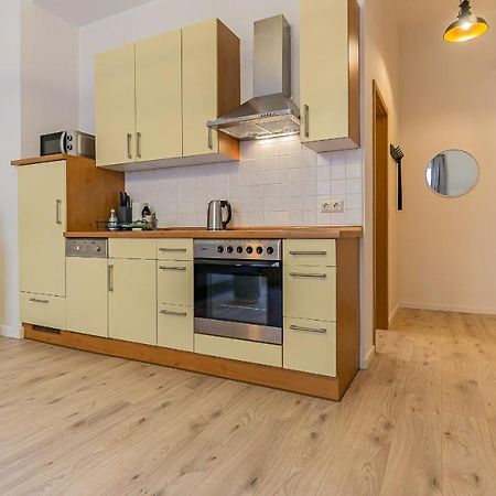 Cityapartment - 53 M², 2 Zimmer, Zentral, Netflix, Kueche, Waschmaschine Cottbus Exteriör bild