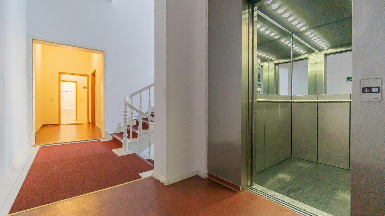 Cityapartment - 53 M², 2 Zimmer, Zentral, Netflix, Kueche, Waschmaschine Cottbus Exteriör bild