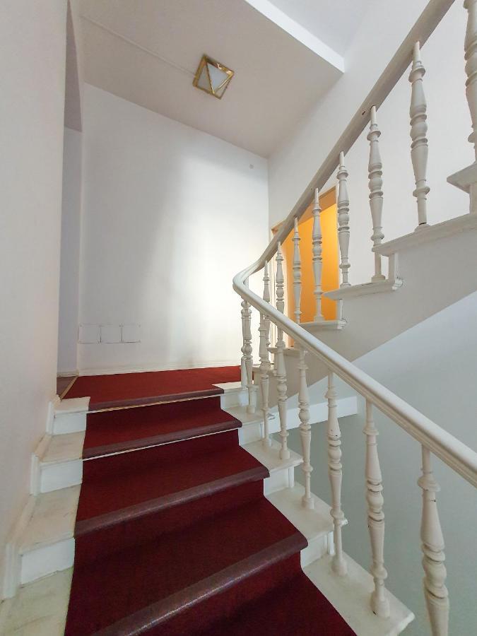 Cityapartment - 53 M², 2 Zimmer, Zentral, Netflix, Kueche, Waschmaschine Cottbus Exteriör bild